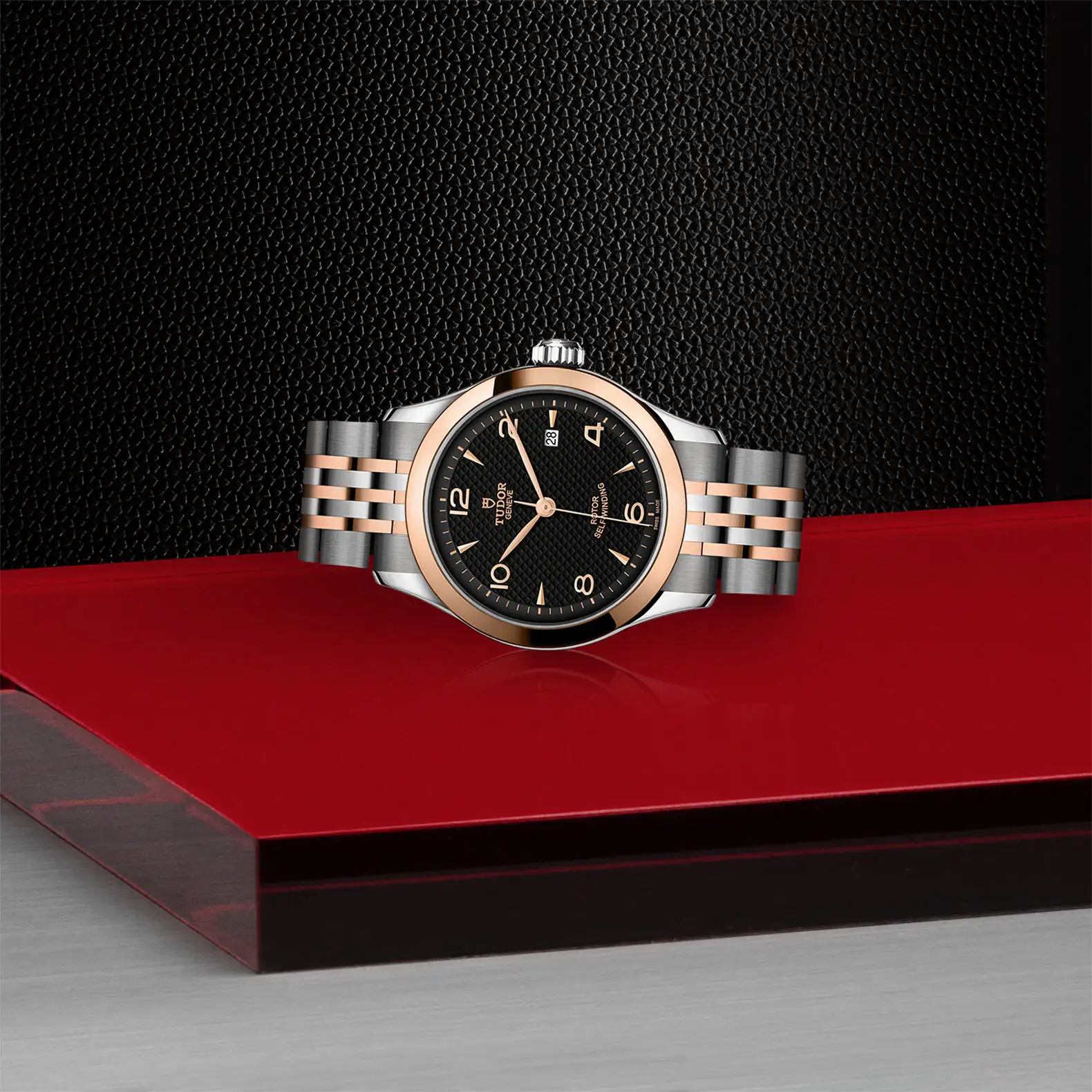 Tudor 1926 - Model No. M91351-0003