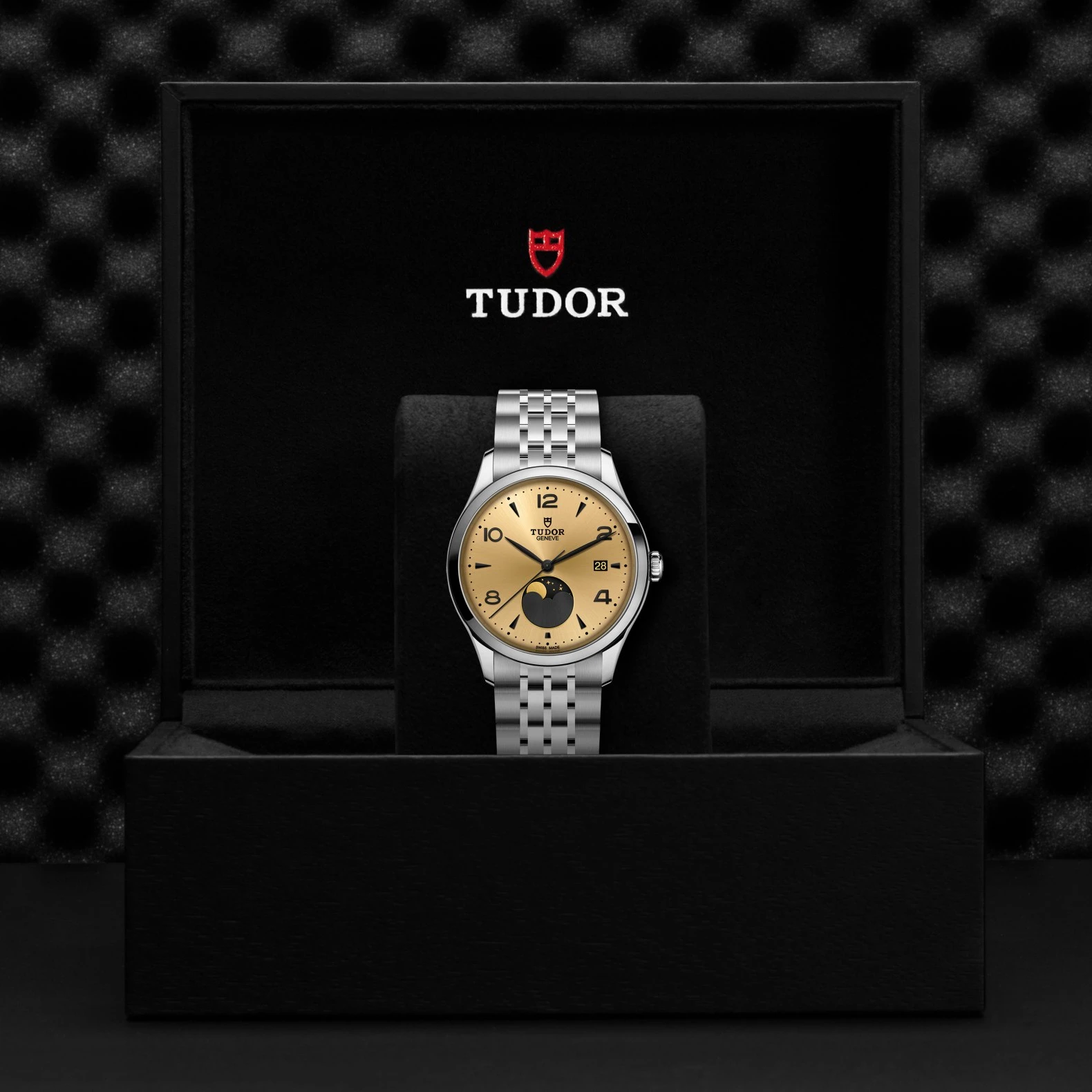 Tudor 1926 Luna - Model No. M91560-0001